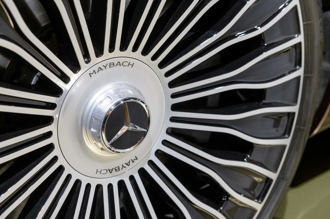 Mercedes Maybach S-Class chính hãng giá từ 8,2 tỷ đồng