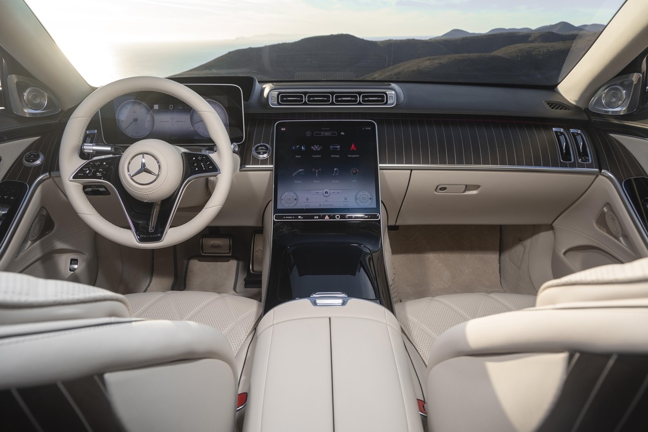 Mercedes-Maybach S-Class chính hãng giá từ 8,2 tỷ đồng