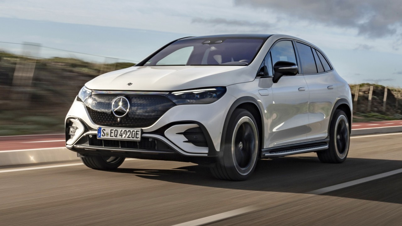 Mercedes-Benz Việt Nam công bố giá bán 3 xe điện mới