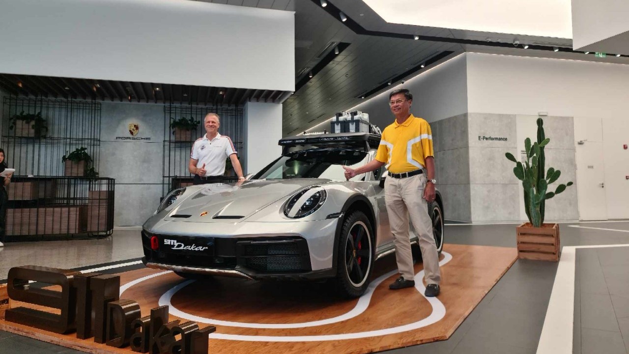 Porsche 911 Dakar 2023 ra mắt 'dân chơi' Việt với giá hơn 15 tỷ đồng
