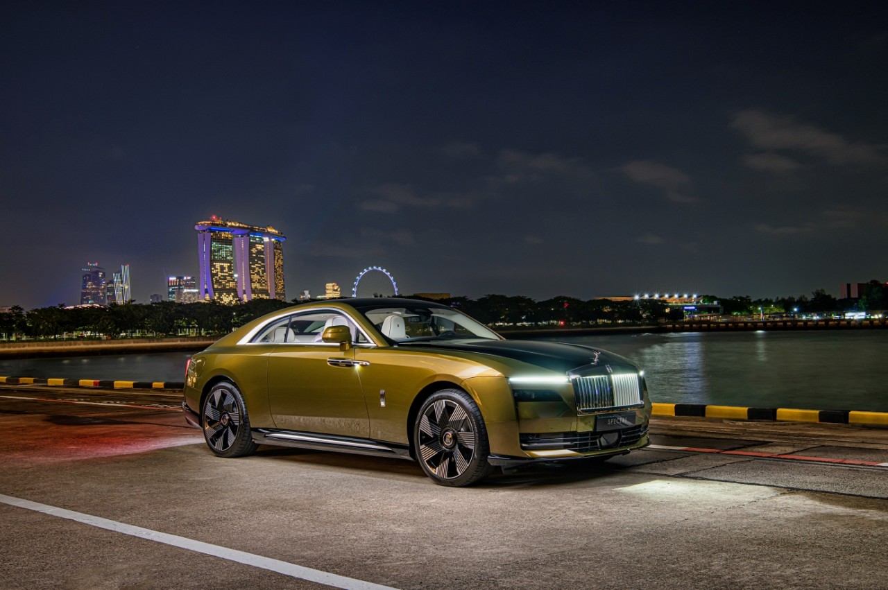 RollsRoyce unveils its first allelectric model Spectre in Seoul  KED  Global