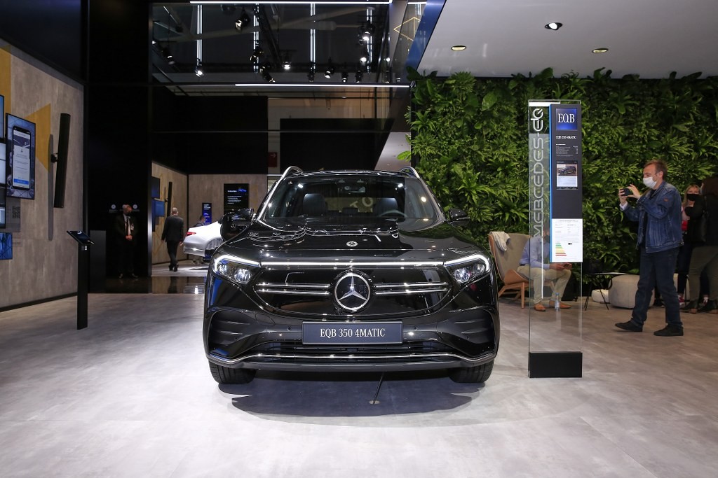 Xe điện Mercedes EQB ra mắt