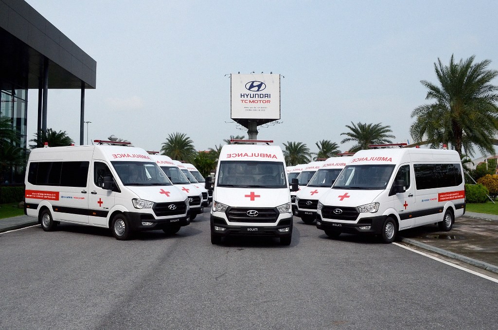Hyundai Thành Công tặng 10 xe Solati cứu thương phục vụ phòng chống Covid-19