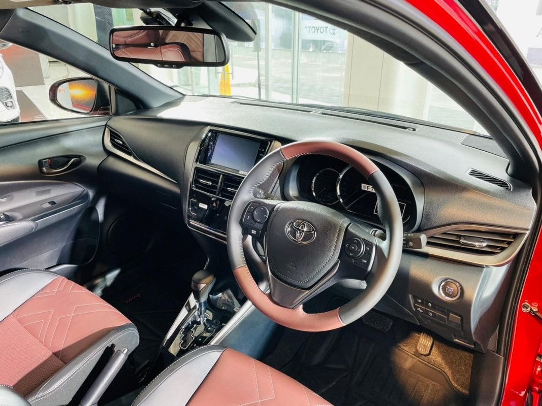 Toyota Yaris gầm cao giá từ 450 triệu tại Thái Lan