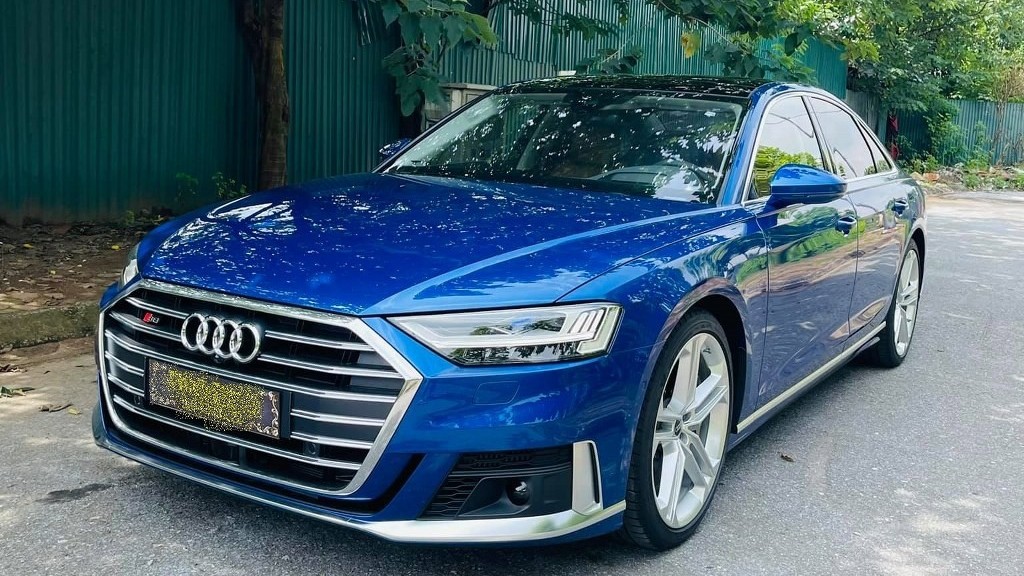 Hàng hiếm Audi S8 xuất hiện tại Việt Nam
