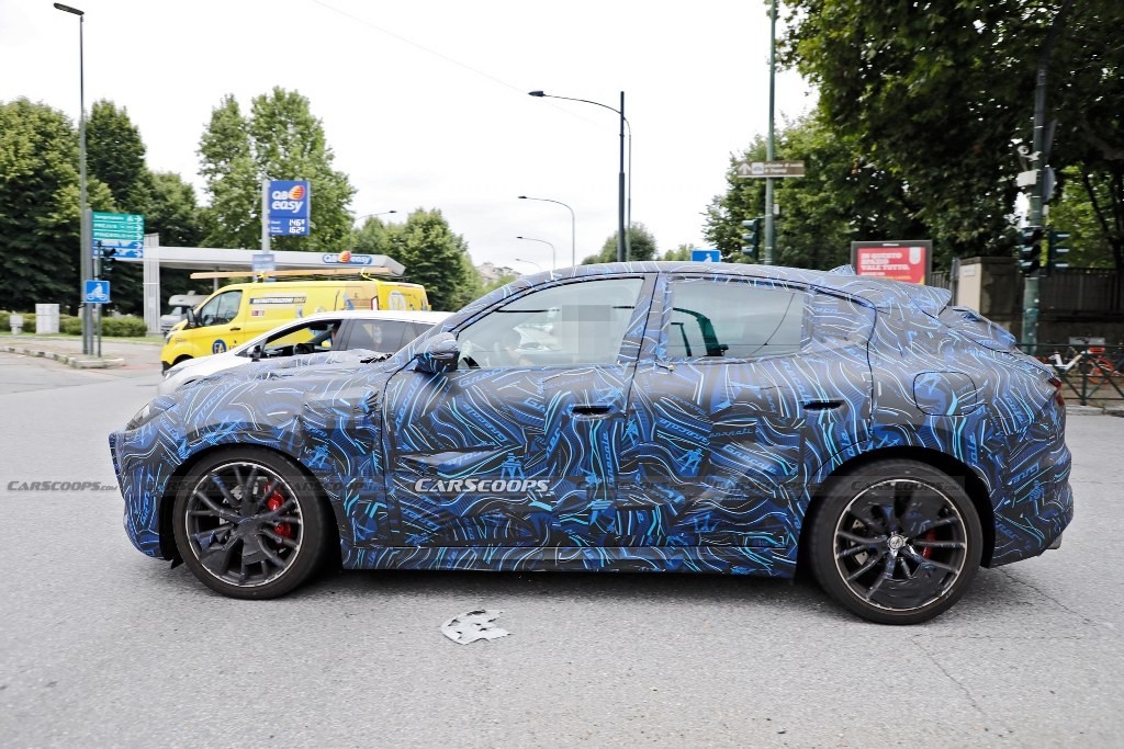 SUV cỡ nhỏ Maserati Grecale xuất hiện trước ngày ra mắt