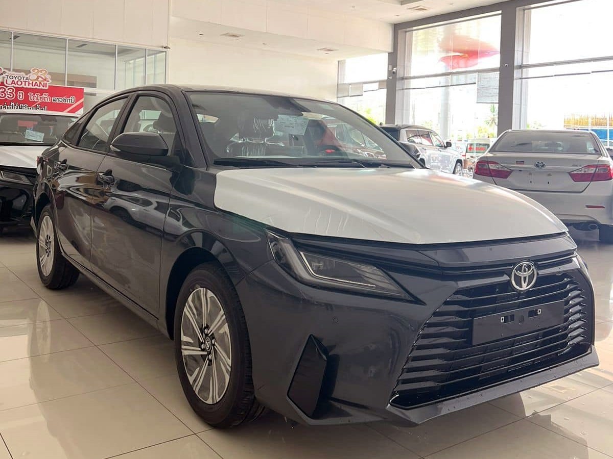 Toyota Vios ra mắt tại Lào
