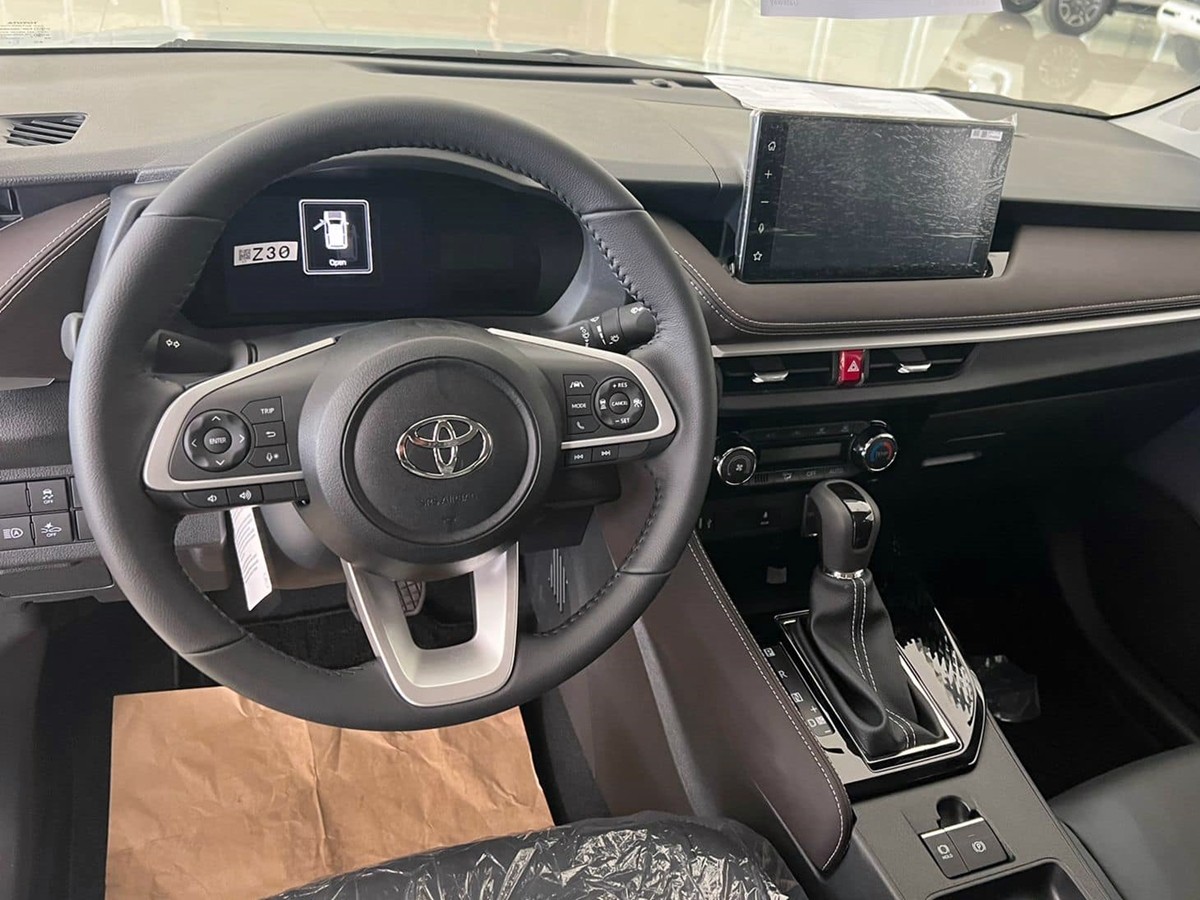 Toyota Vios ra mắt tại Lào