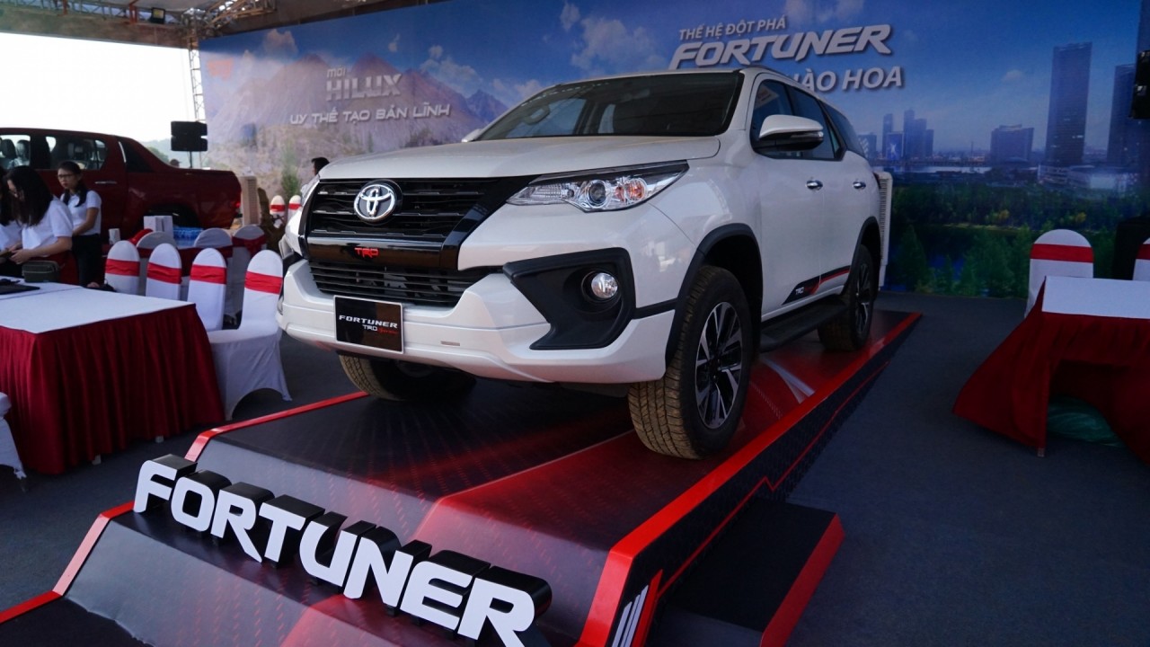 Chi tiết chiếc Toyota Fortuner TRD trưng bày tại PVOIL VOC 2019