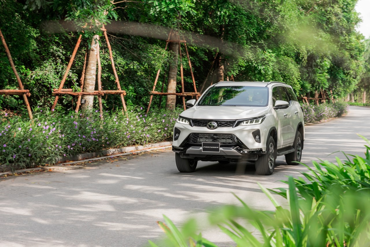 Tri ân khách hàng, Toyota Fortuner Legender tung gói khuyến mại hấp dẫn tháng 10