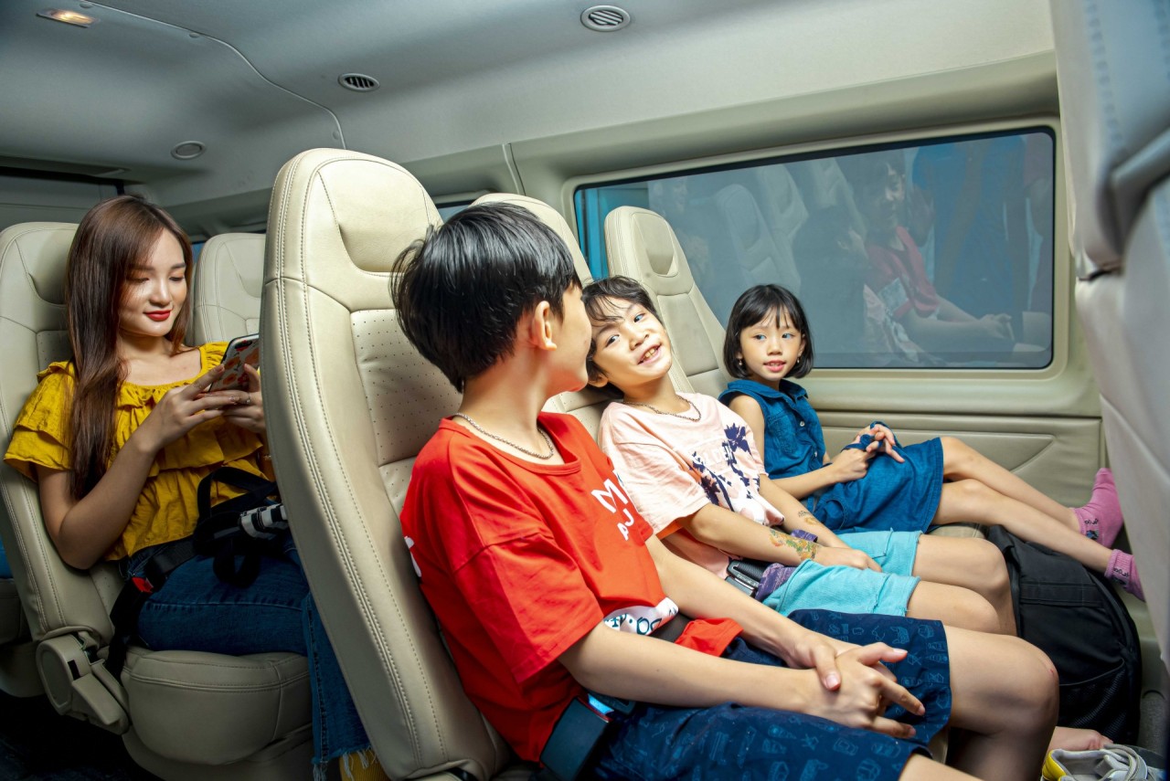 thuc day du lich noi dia hau covid ford transit la nguoi ban dang tin cay tren moi neo duong
