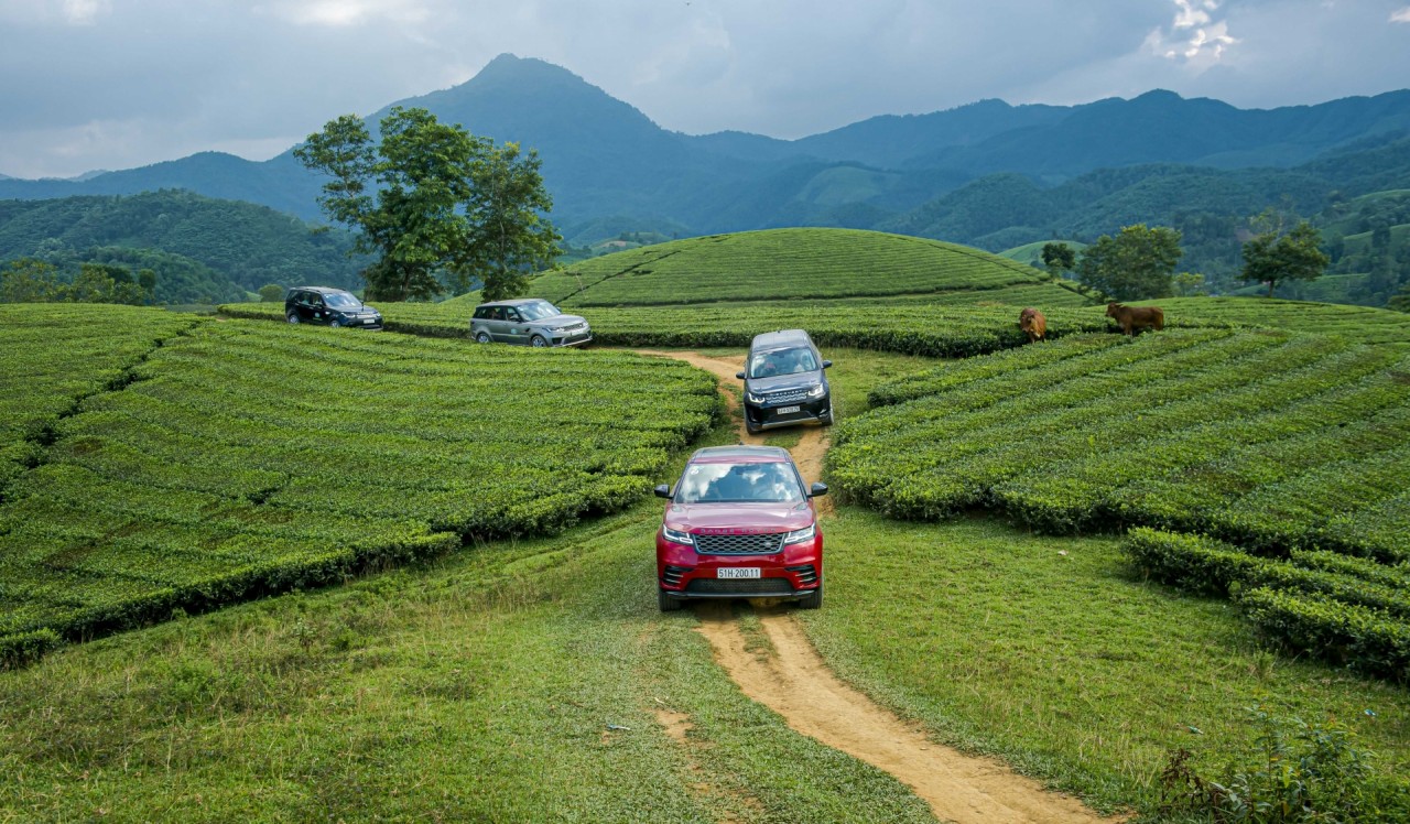 chinh phu c tu da i di nh de o ba ng land rover
