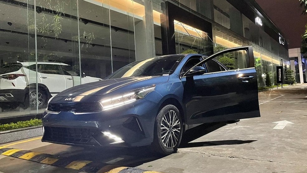 Kia K3 về đại lý, chờ đến tay khách hàng