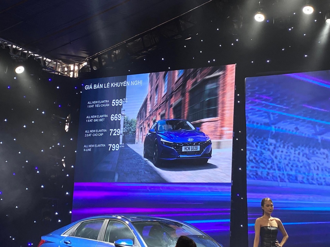 Đánh giá nhanh Hyundai Elantra vừa ra mắt tại Việt Nam Đánh giá nhanh Hyundai Elantra vừa ra mắt tại Việt Nam
