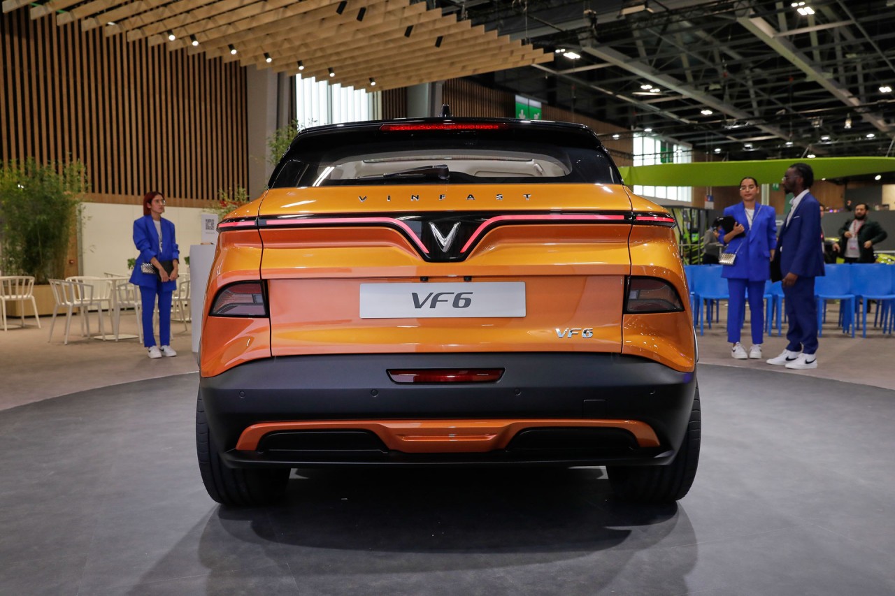 Cận cảnh nội thất VinFast VF6 tại Paris Motor Show