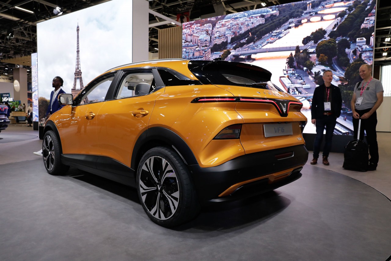 Cận cảnh nội thất VinFast VF6 tại Paris Motor Show