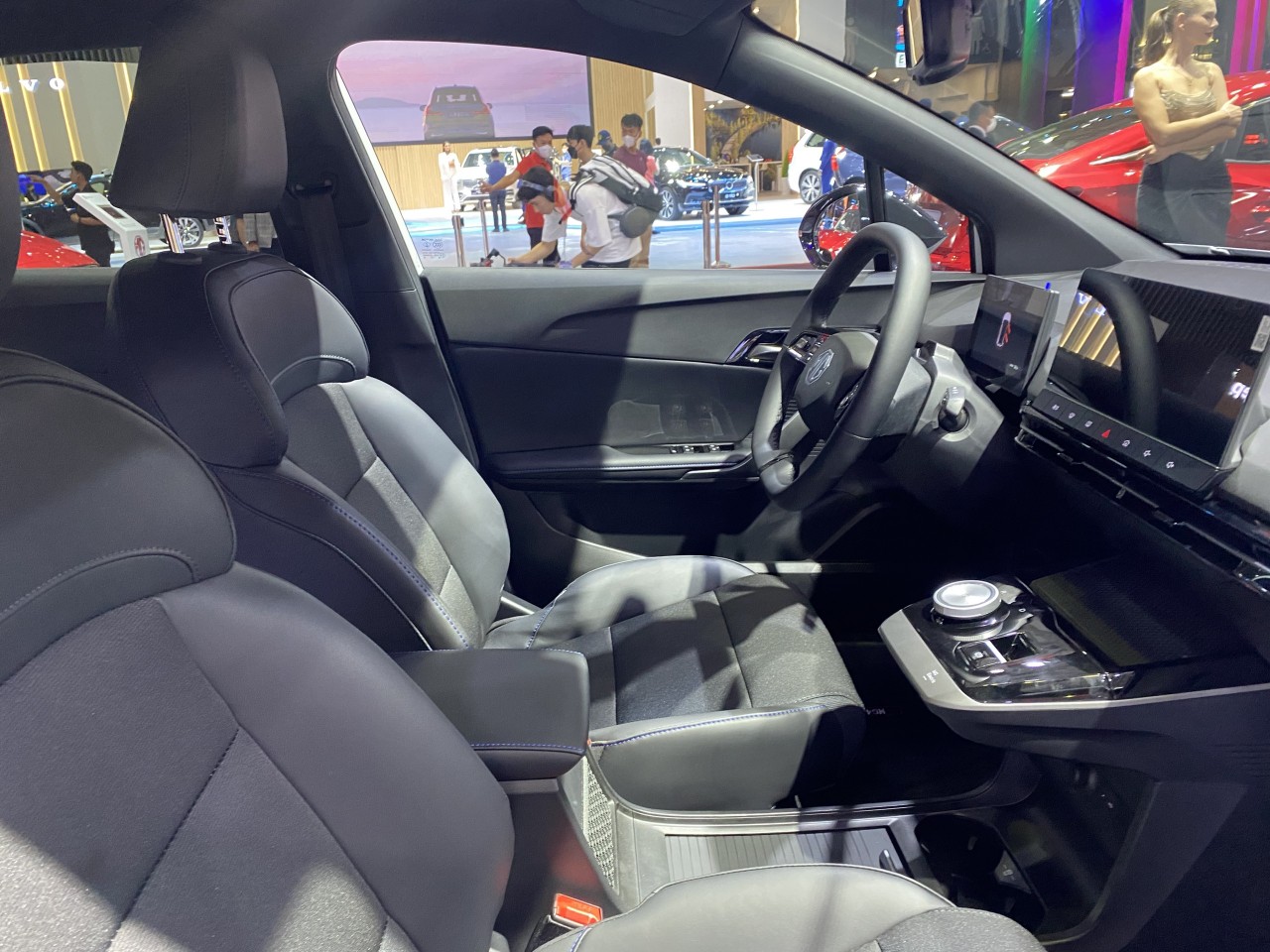Cận cảnh xe điện MG4 electric tại Vietnam Motor Show 2022