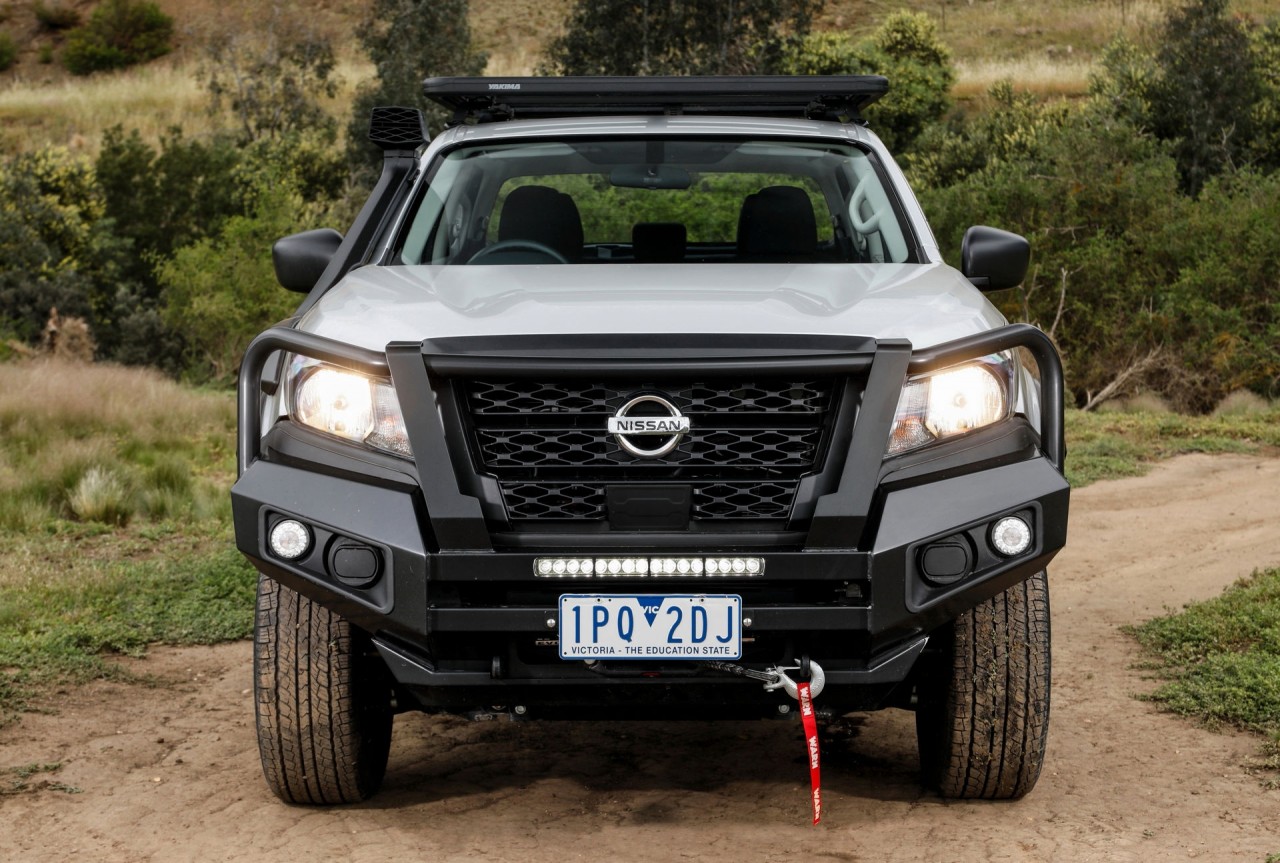 Nissan Navara 2021 ra mắt