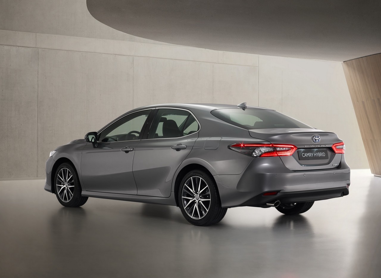Khám phá Toyota Camry hybrid phiên bản nâng cấp tại châu Âu