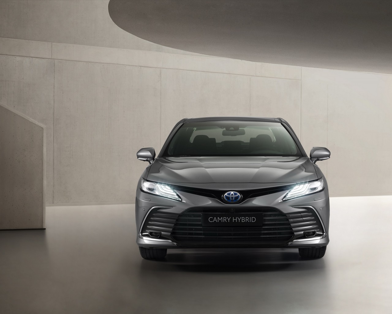 Khám phá Toyota Camry hybrid phiên bản nâng cấp tại châu Âu