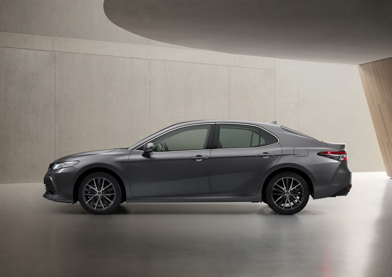 Khám phá Toyota Camry hybrid phiên bản nâng cấp tại châu Âu