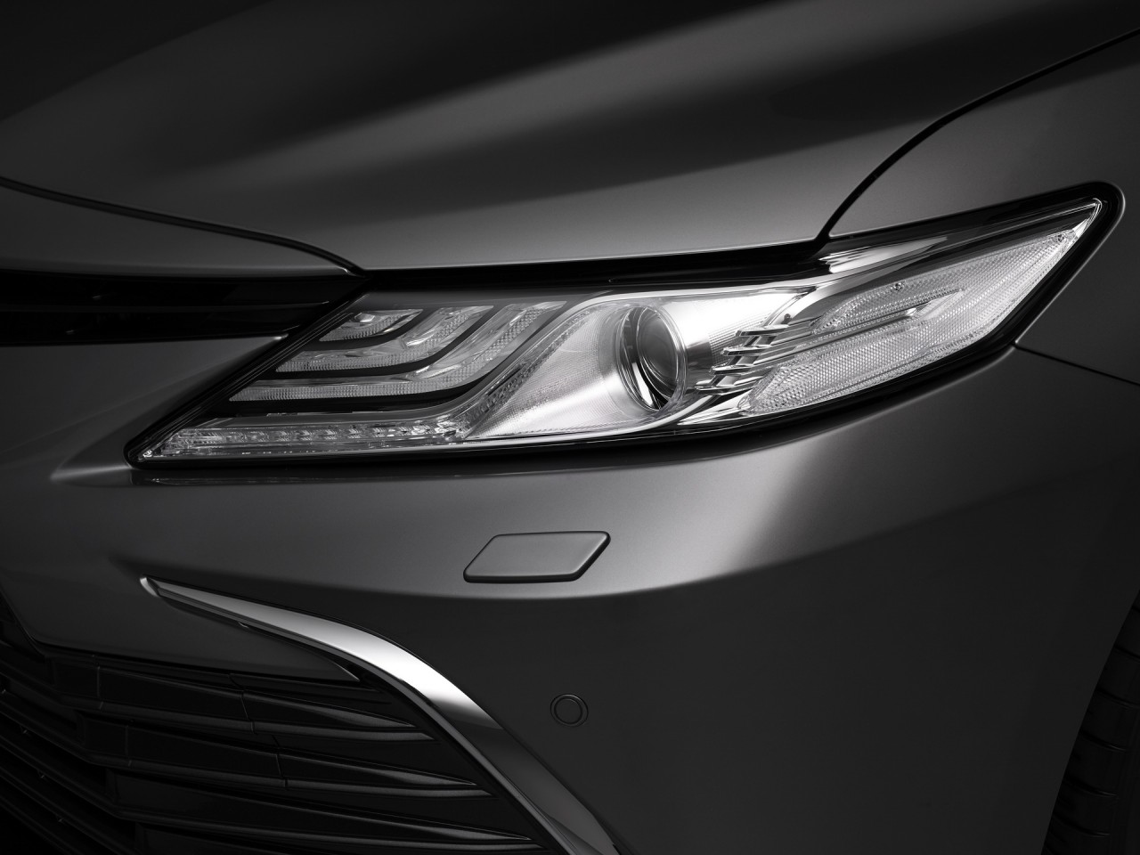 Khám phá Toyota Camry hybrid phiên bản nâng cấp tại châu Âu