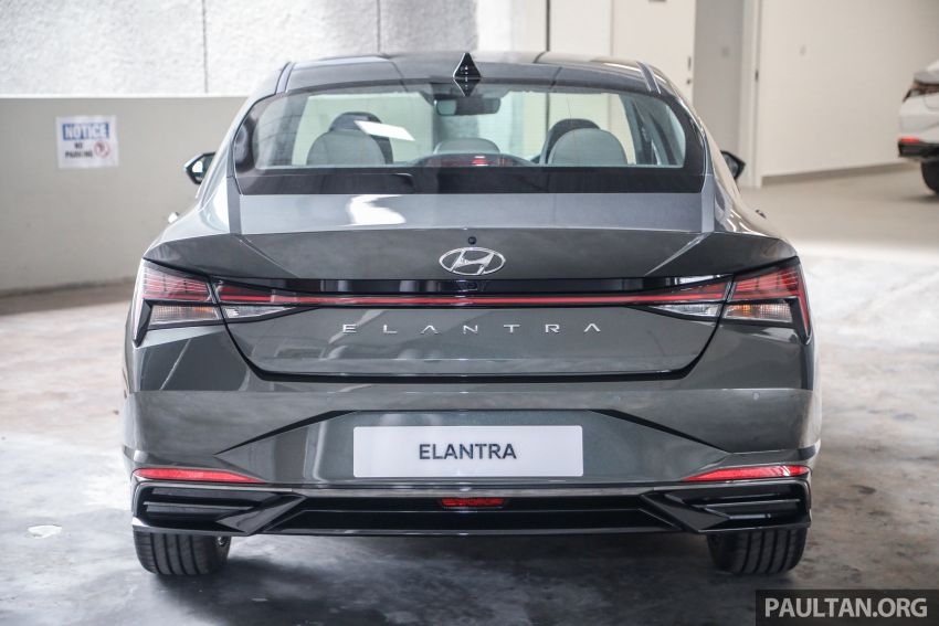 Hyundai Elantra 2021 giá từ 906 triệu đồng tại Malaysia