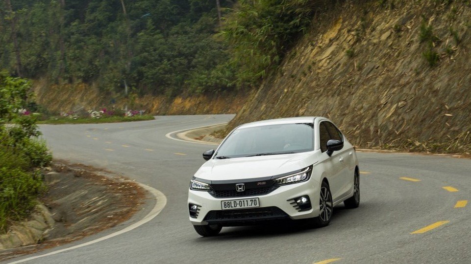 Chỉ Honda Việt Nam tăng doanh số với toàn bộ sản phẩm trong tháng 4/2023, riêng một xe gây băn khoăn