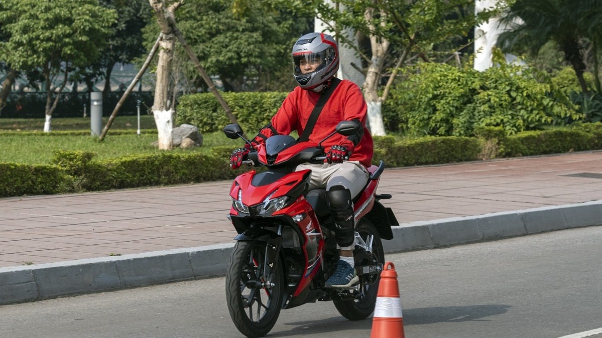 Honda Winner X giảm giá thấp hơn 15 triệu so với giá đề xuất