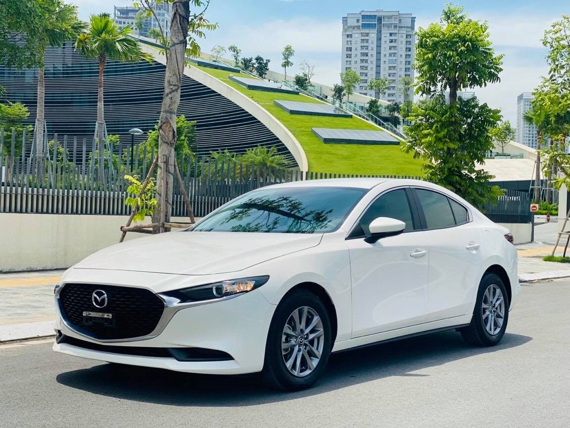 Sedan cỡ C tháng 11, mẫu xe nào có khả năng vô địch?