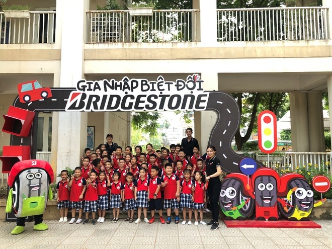 bridgestone viet nam 4 nam lien dat top 100 doanh nghiep phat trien ben vung