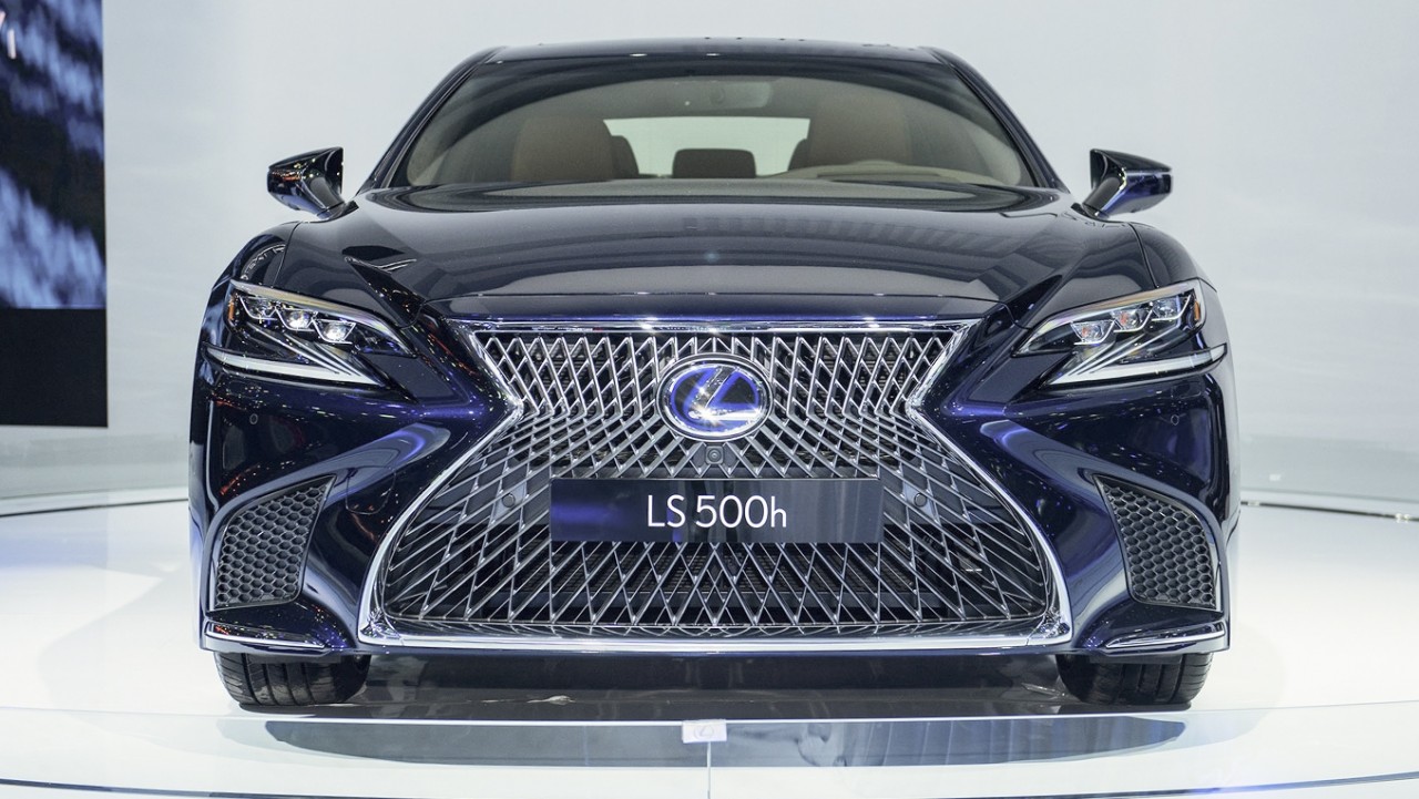 Toyota Việt Nam triệu hồi xe sang Lexus LS500 vì lỗi của lốp run-flat