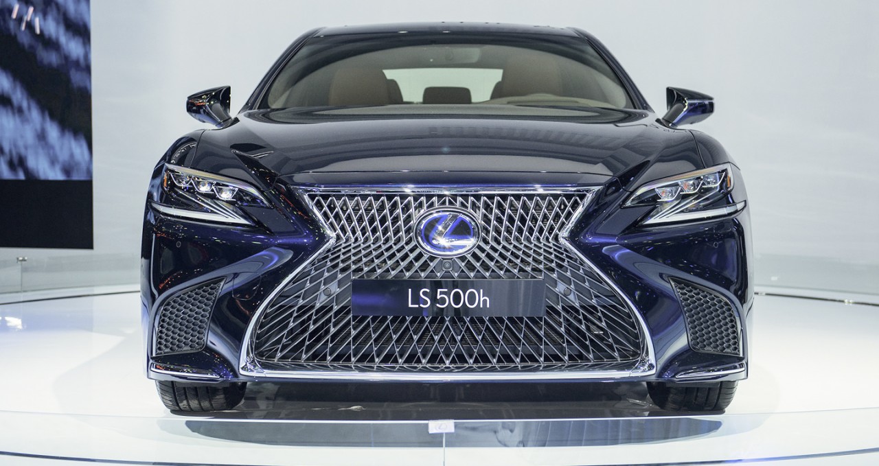 Toyota Việt Nam triệu hồi xe sang Lexus LS500 vì lỗi của lốp run-flat toyota viet nam trieu hoi xe sang lexus ls500 vi loi cua lop run flat