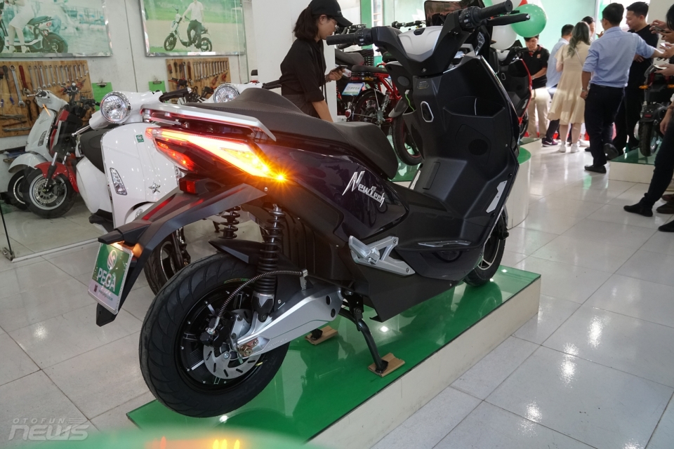 xe may dien pega newtech ra mat gia 25 trieu dong