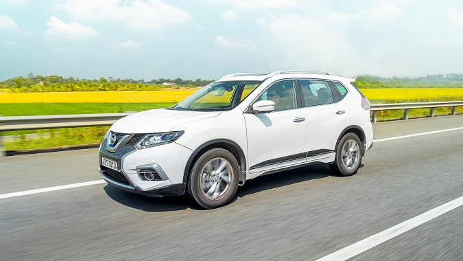 Nissan X-Trail đang giảm đến 30 triệu đồng