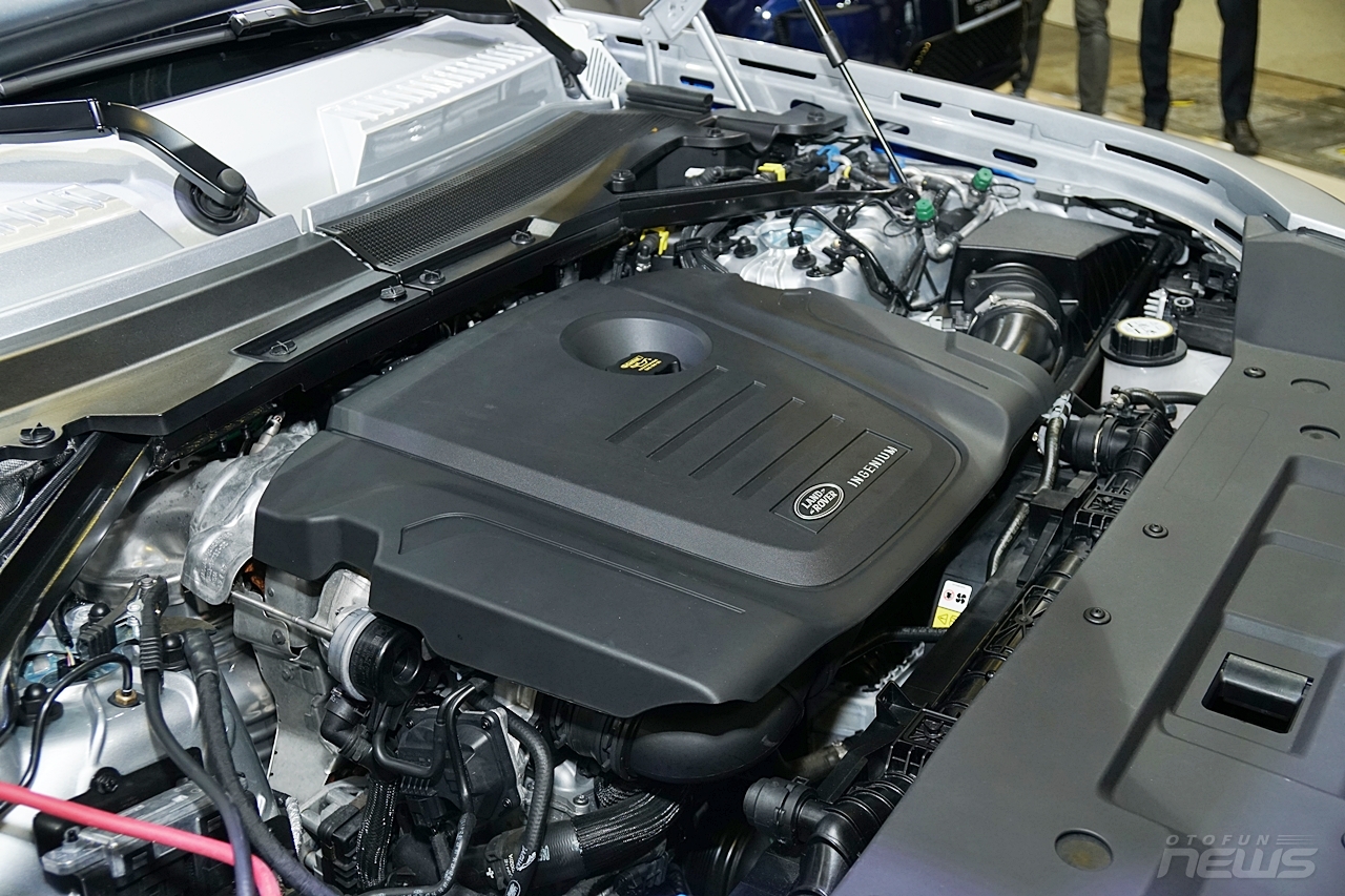 anh thuc te land rover defender 110 first edition gia 512 ty dong