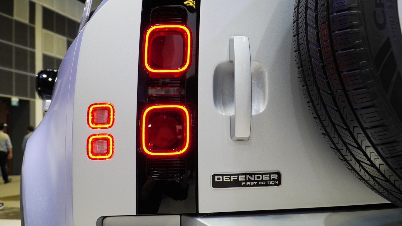 anh thuc te land rover defender 110 first edition gia 512 ty dong