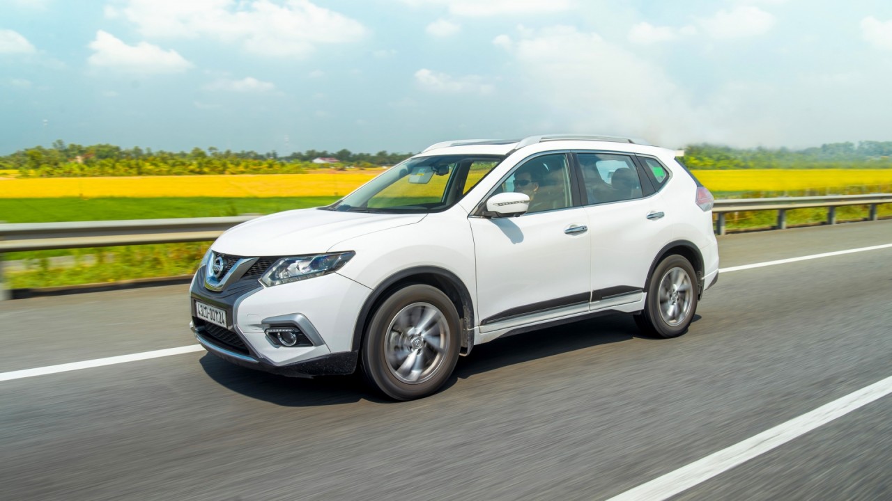 nissan o at giam gia xe chuan bi rut khoi viet nam