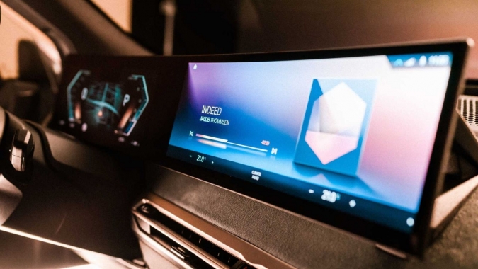BMW ra mắt hệ thống iDrive mới, thông minh hơn nhờ trí tuệ nhân tạo