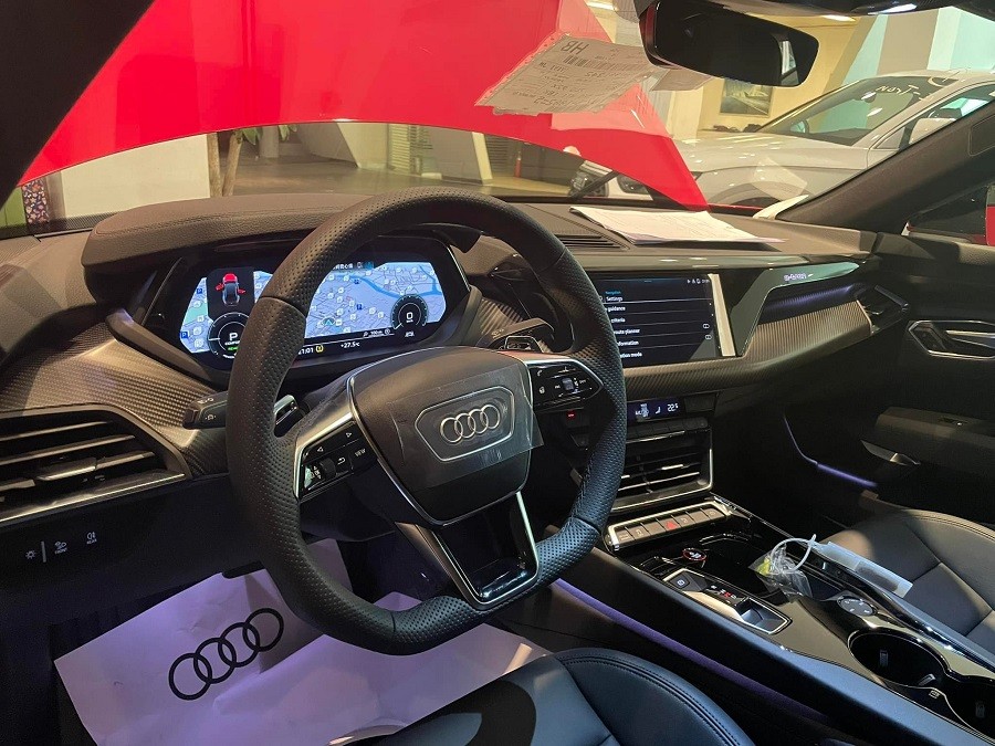 Audi e-tron GT 2022 chính hãng có mặt tại Việt Nam