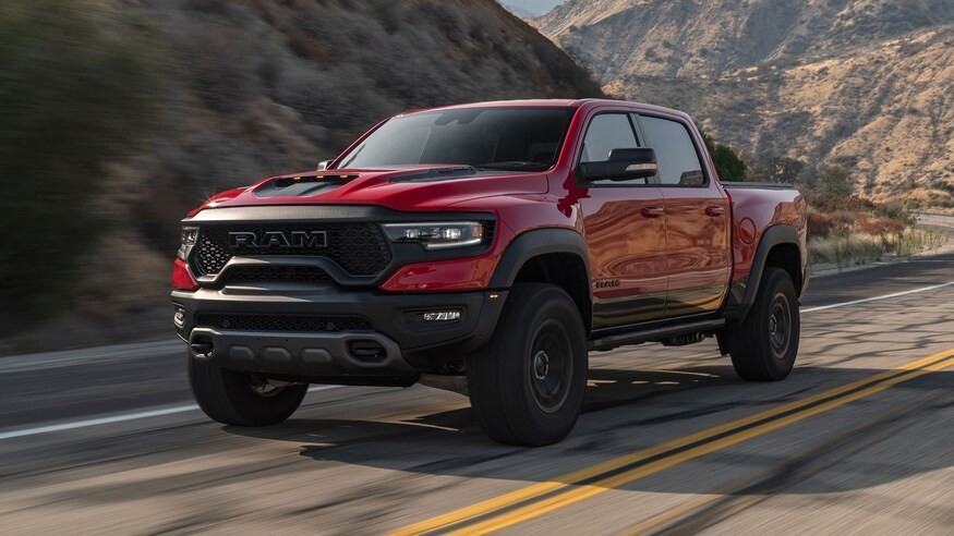 Bán tải hiệu năng cao Ram 1500 TRX 2021 về đến Việt Nam