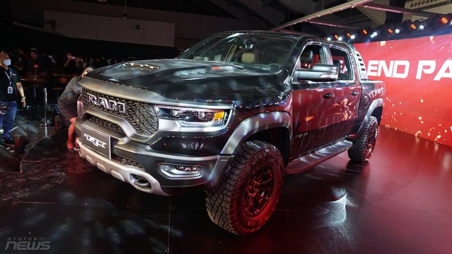 Ram 1500 TRX ra mắt tại Việt Nam với giá 7,9 tỷ đồng