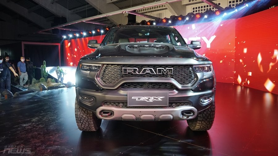 Ram 1500 TRX ra mắt tại Việt Nam với giá 7,9 tỷ đồng