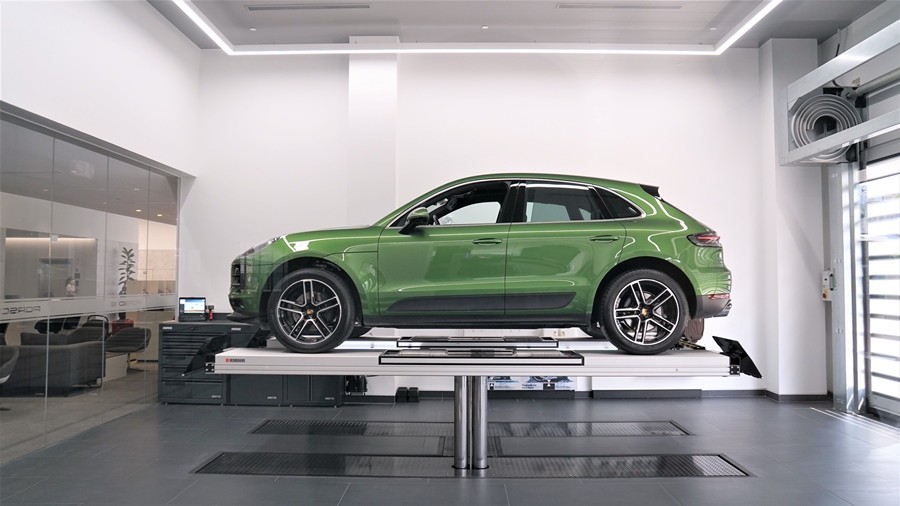 Trải nghiệm không gian đầy mới lạ tại trung tâm Porsche Sài Gòn
