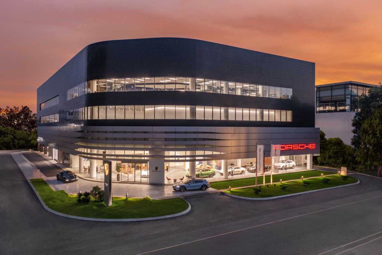 Trải nghiệm không gian đầy mới lạ tại trung tâm Porsche Sài Gòn