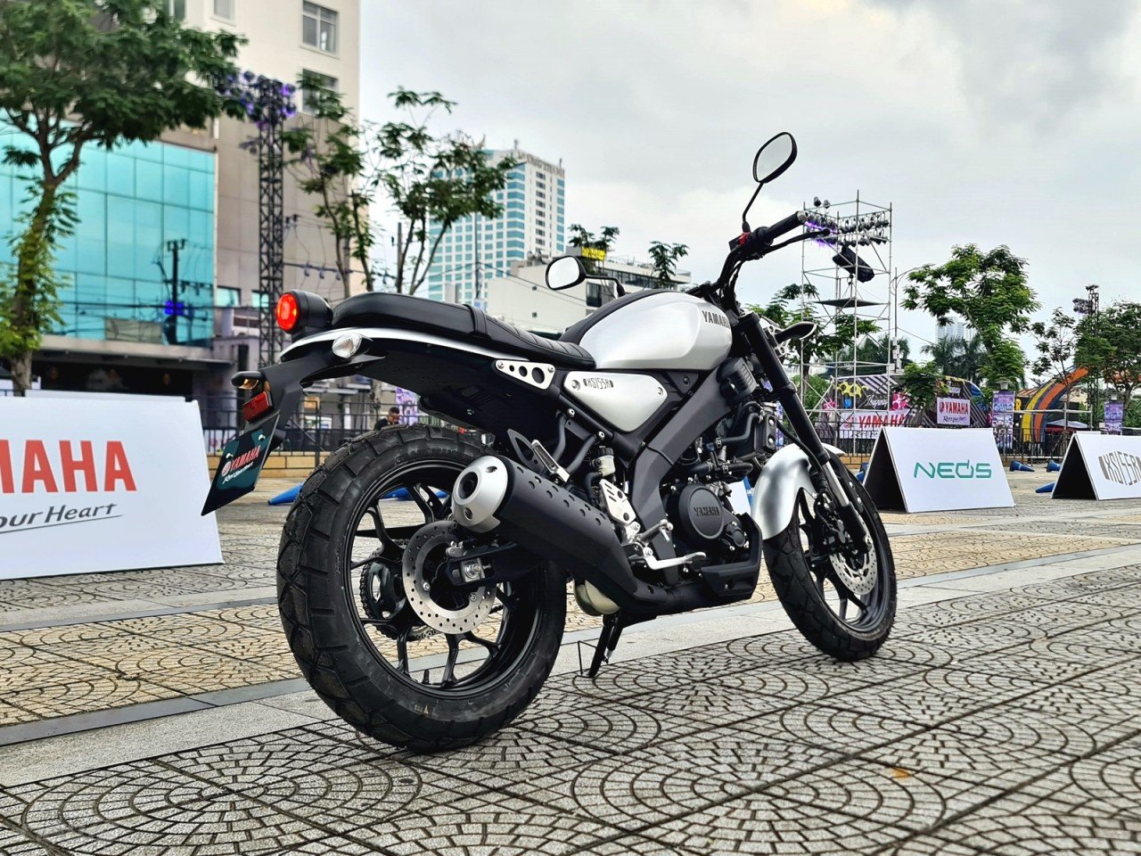 Cận cảnh Yamaha XS155R   xe mô tô mang phong cách Neo-Retro