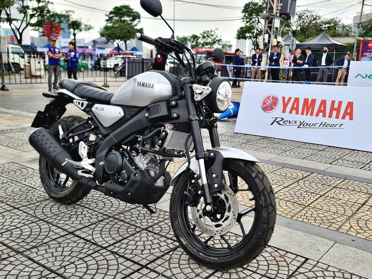 Cận cảnh Yamaha XS155R - xe mô tô mang phong cách Neo-Retro