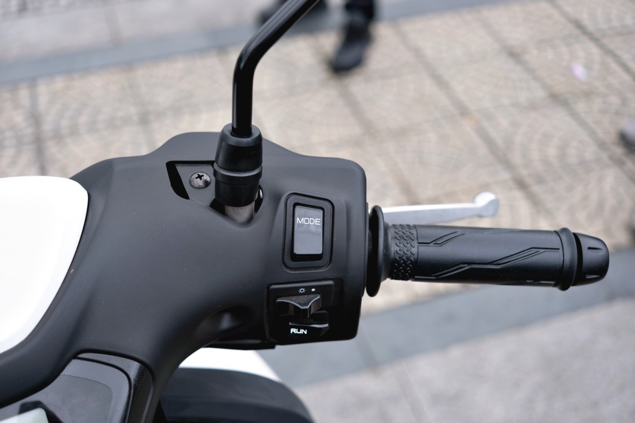 Cận cảnh xe máy điện Yamaha NEO'S giá 50 triệu đồng