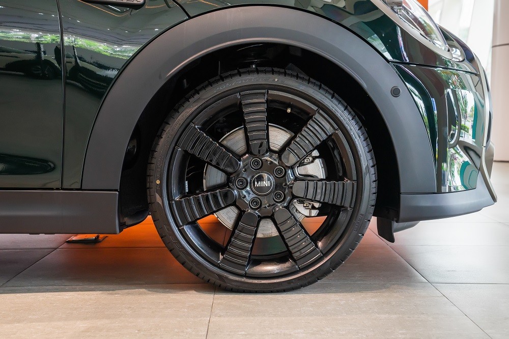 Mini Cooper S 3 Cửa Resolute Edition về Việt Nam với giá 2,3 tỉ đồng