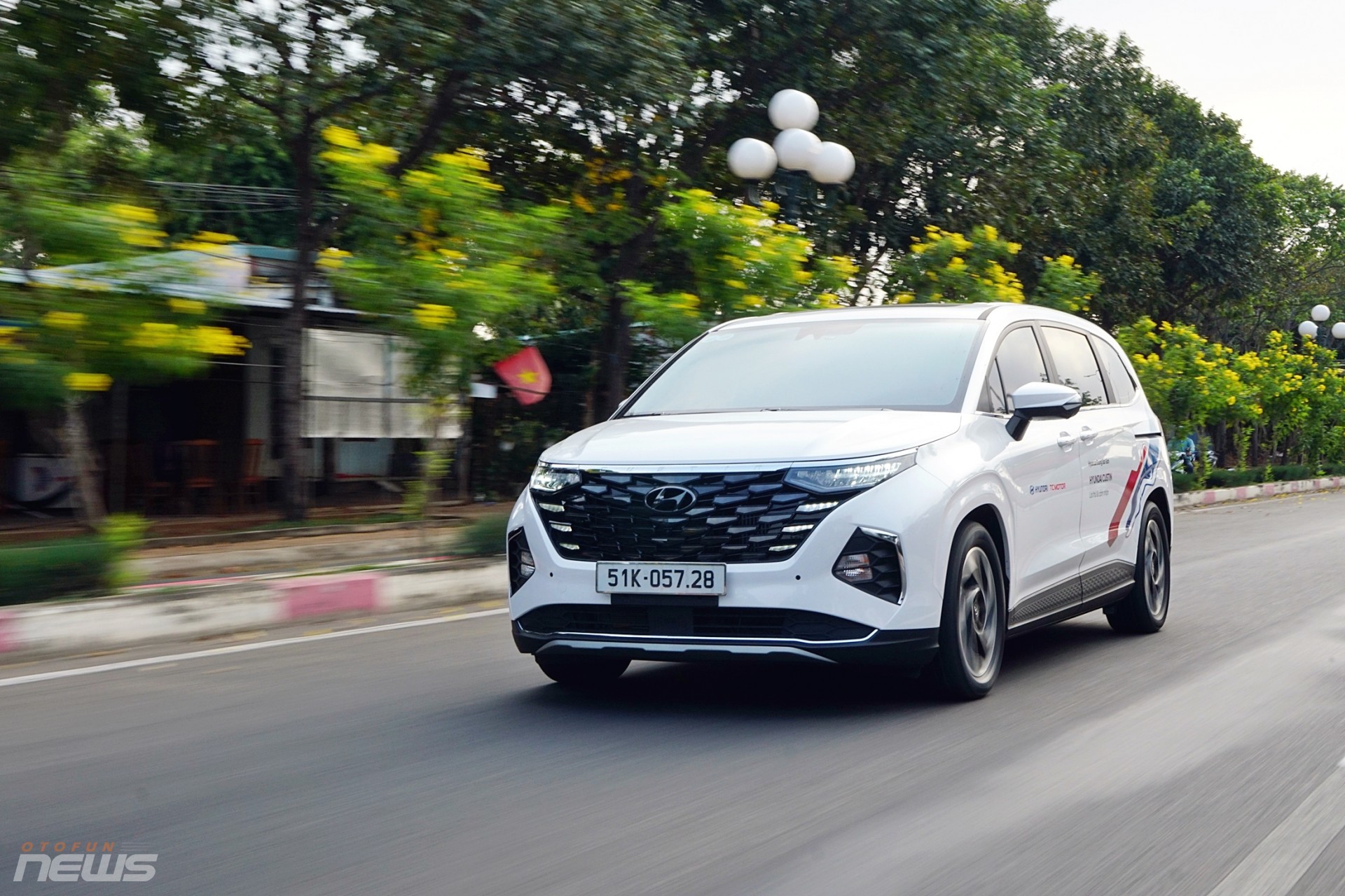 Hyundai Custin - Lựa chọn mới cho gia đình Việt